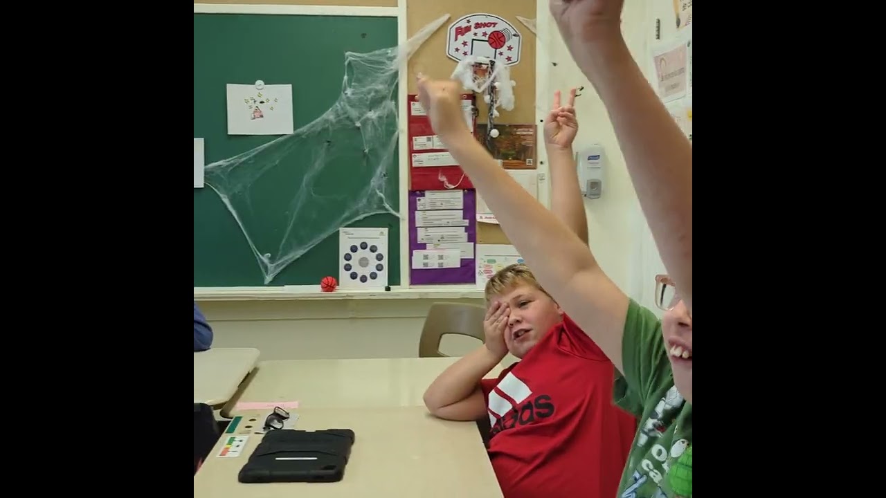 Le g&eacute;n&eacute;rateur de situation de lecture Oplan dans une classe d'adaptation scolaire avec un iPad!