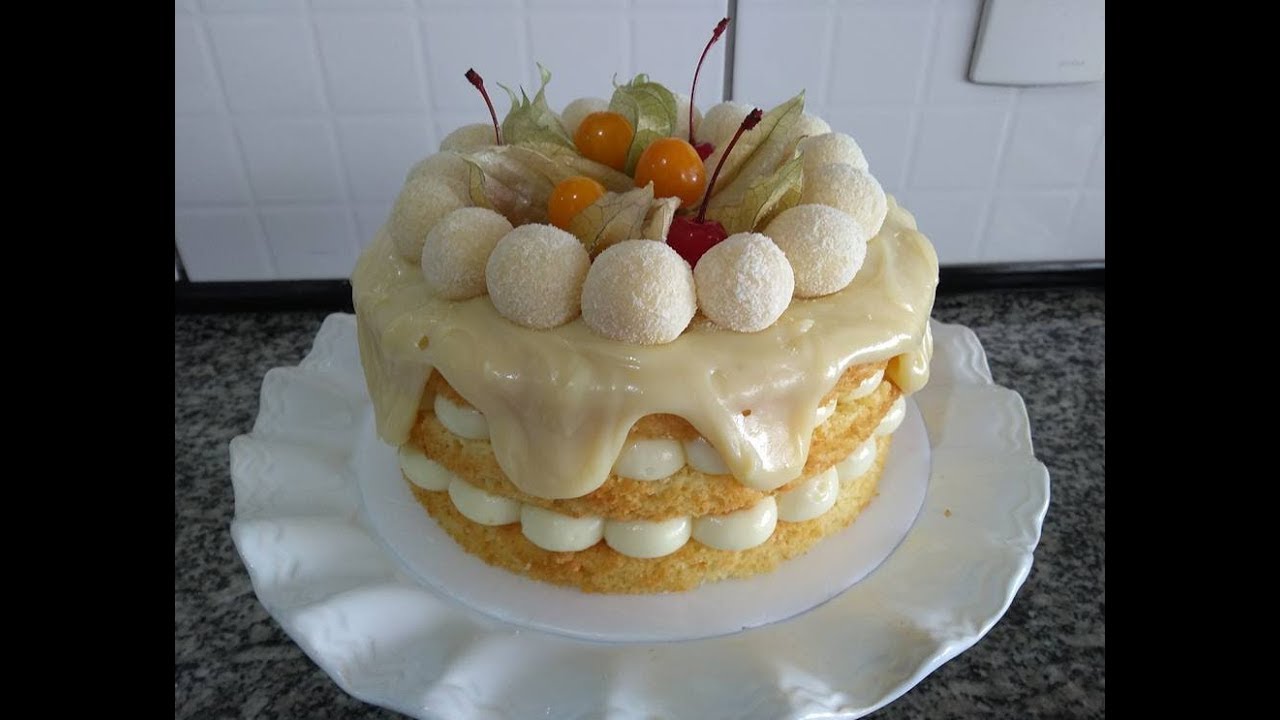 NAKED CAKE DE NINHO COM ABACAXI