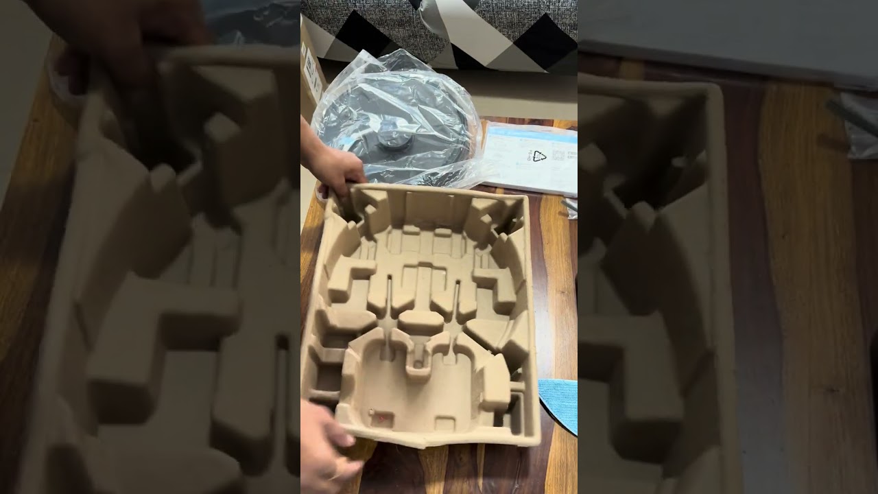 Ecovacs DEEBOT Y1 PRO, Robotic vacuuming and Mopping Unboxing