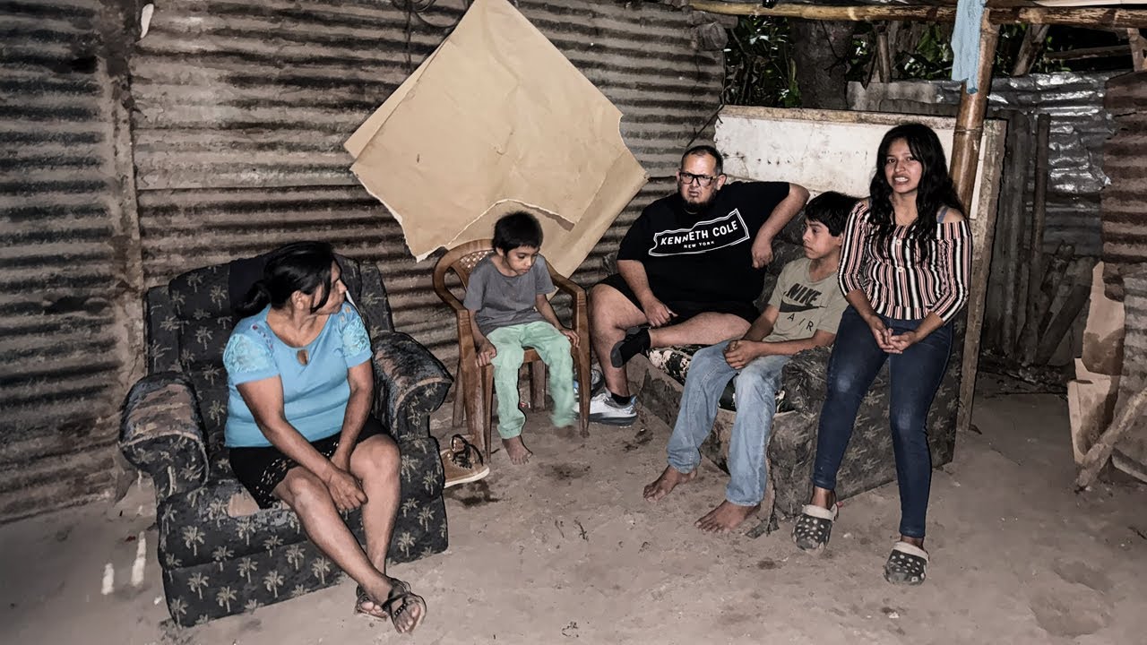 Niño de 9 AÑOS SE HACE CARGO DE SU FAMILIA, realidad de El Salvador