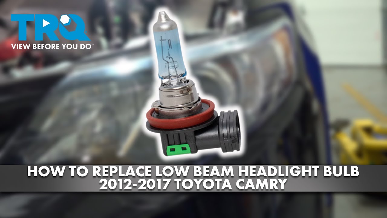 Как заменить лампу ближнего света в Toyota Camry 2012-2017