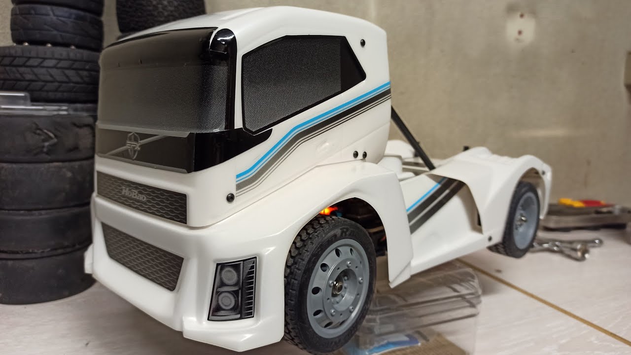 HOBAO EPX SEMI TRUCK - Premiers tours de roue et présentation rapide 🤩