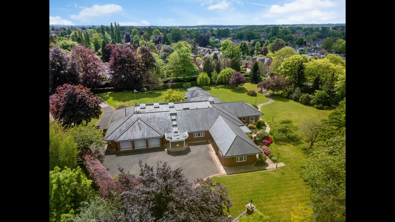 Upper Spring Lane Kenilworth, Warwickshire, CV8 2JR - Fine and Country Leamington Spa