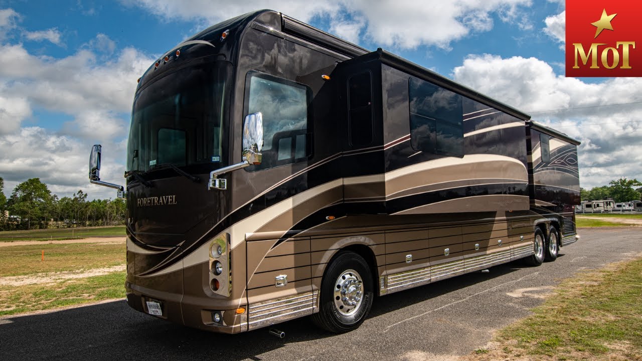 Motorhomes of Texas  2015 Foretravel IH-45