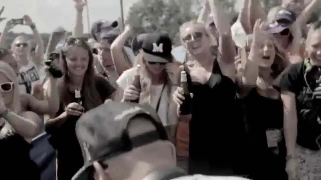 Pop-up-koncert på KærligHeden med Kato