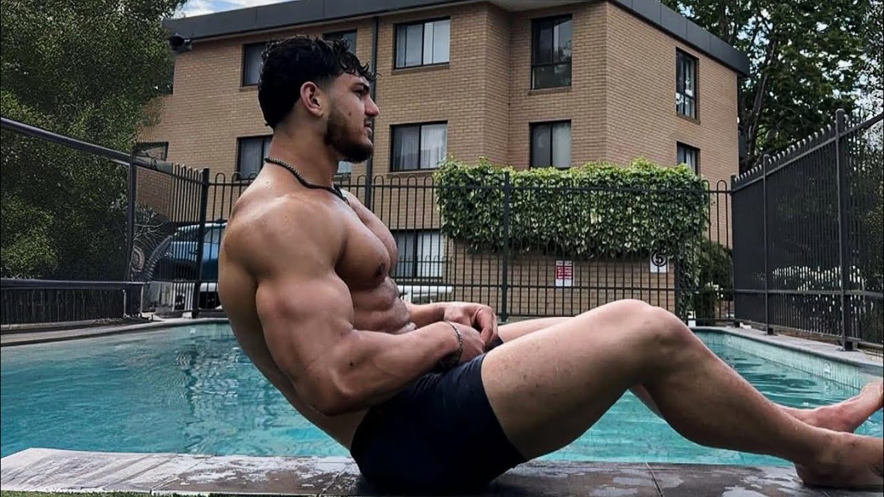 Muscular Marhaba 💪😍 | Lebanese Man