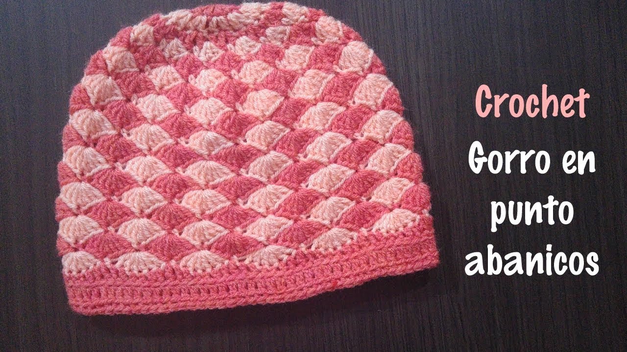 Gorro a crochet en punto abanicos