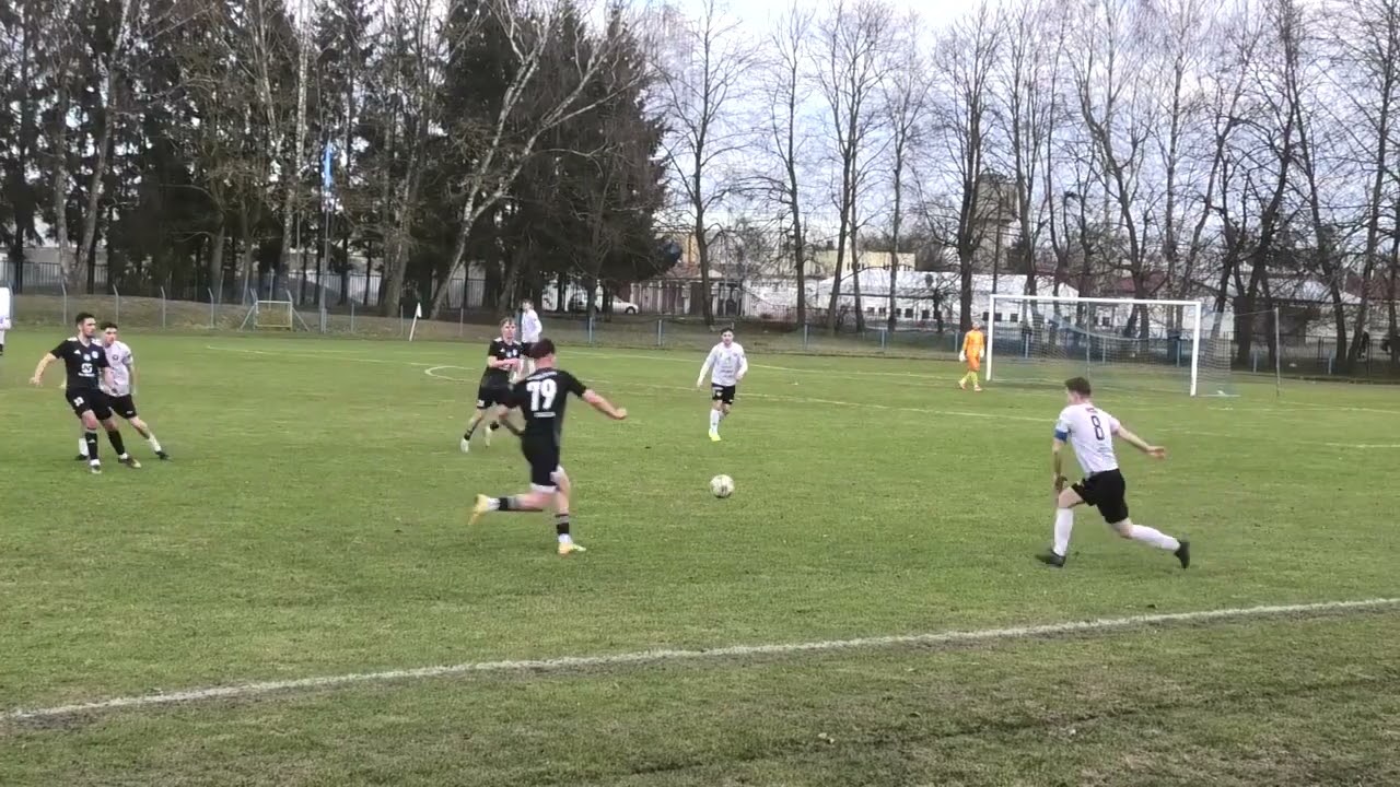 Skr&oacute;t meczu Błękitni Orneta 3-2 Huragan Morąg (21.03.2026r.)