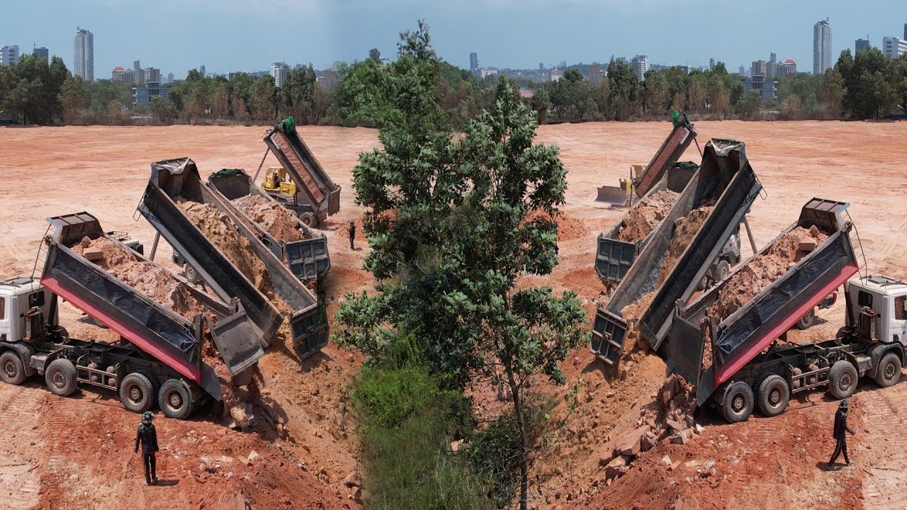 Good Jpo Landfill Wonderful! Task! Skill Komatsu A 60Dozer Pushing Pour Stone Soil Using Dump Truck