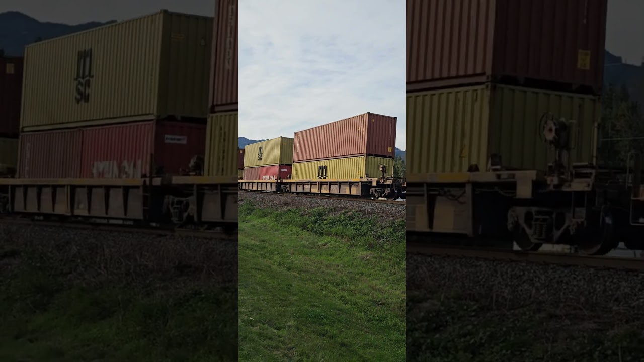 CN ES44AC intermodal train Agassiz BC part 2 October 9, 2025