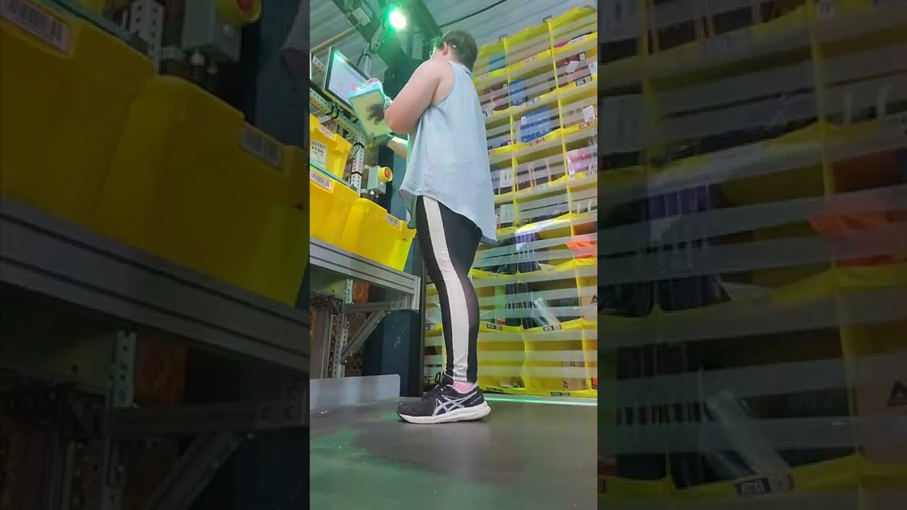 (Job Update #2 ) what you do as a picker at (Amazon warehouse) this what my job is...