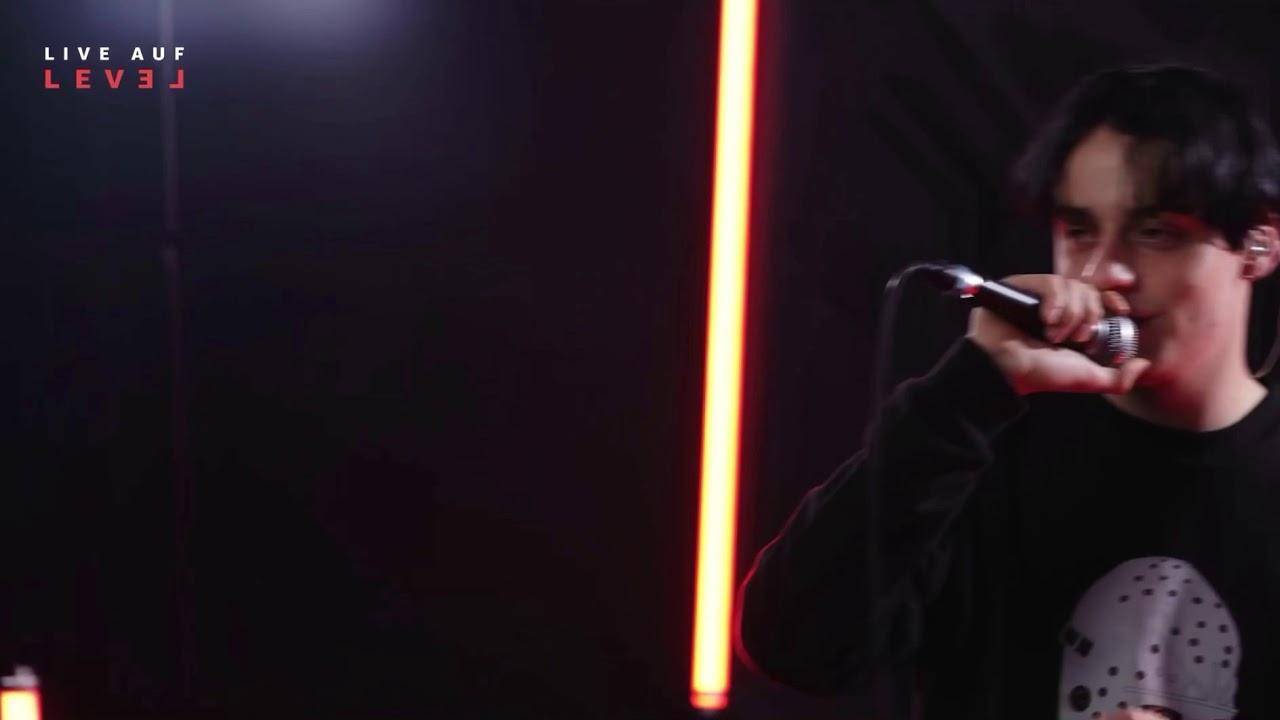 toobrokeforfiji, Sin Davis, makko - 40 Stunden Woche (16Bars Live Performance)