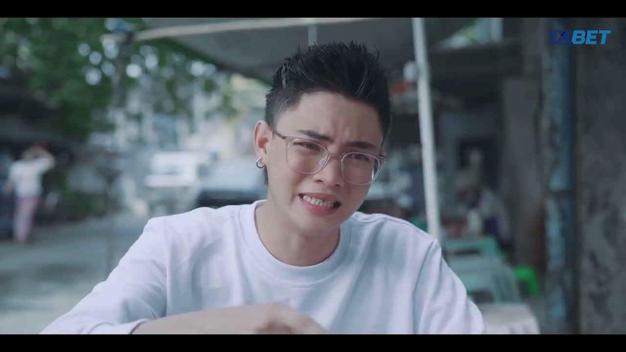 ဘာကြောင်ကြောင်တာလဲ ??- Aung Thu Lwin (Kelvin Kate)