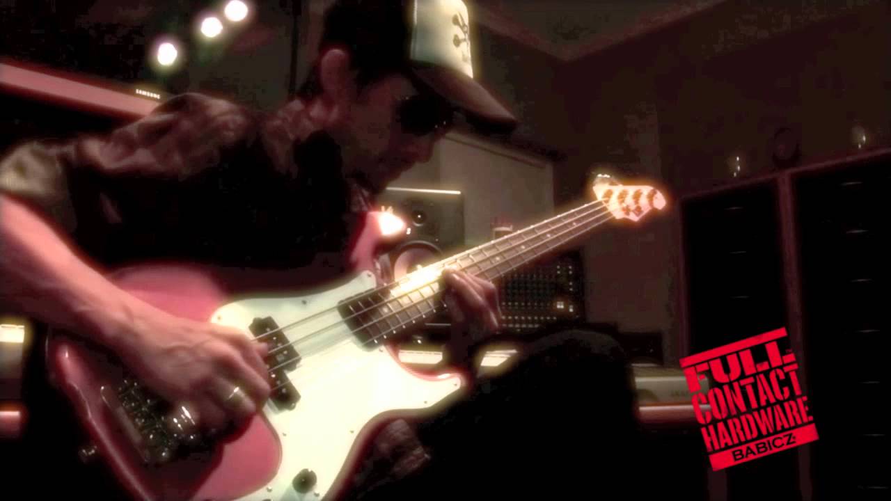 Pancho Tomaselli Plays Babicz Full Contact Hardware