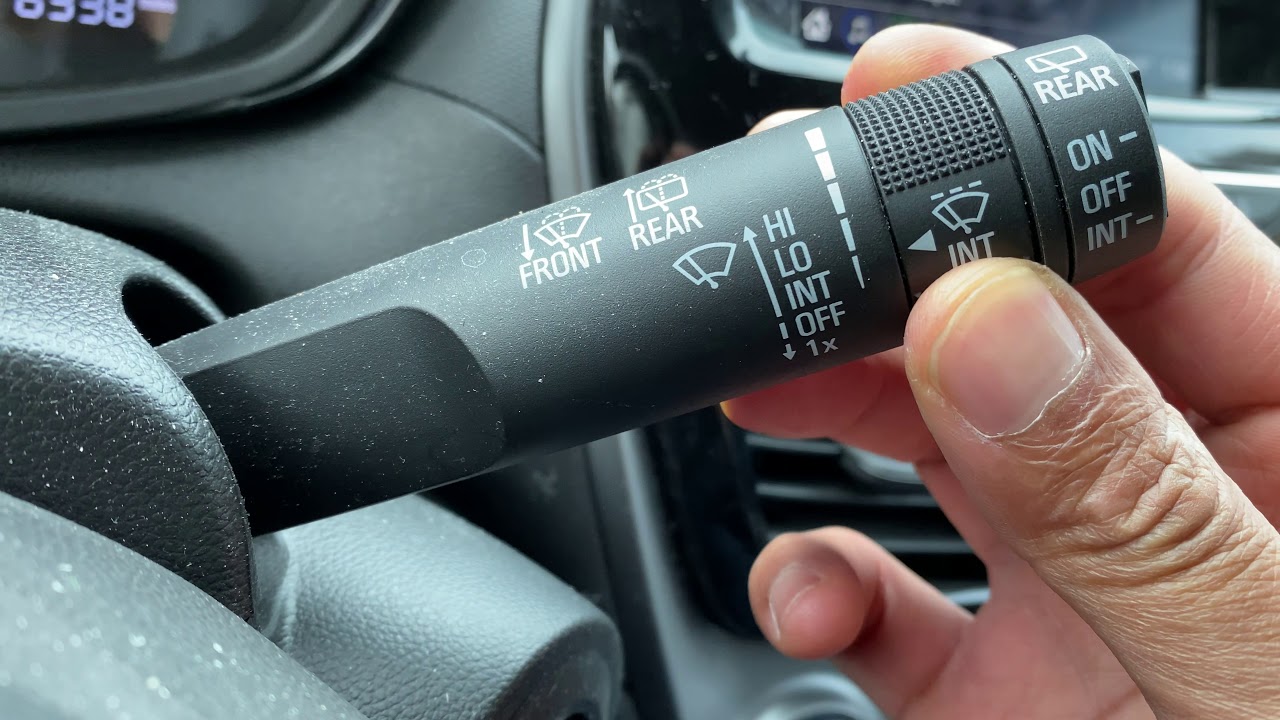 Chevrolet Spark – How to turn on/off windshield wipers