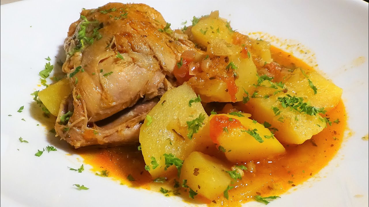 Одно из любимых блюд моей бабушки! Курица с картофельным рагу - пальчики оближешь!