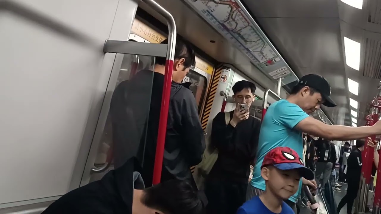 港鐵M-train將軍澳線A189/A188調景嶺至寶琳