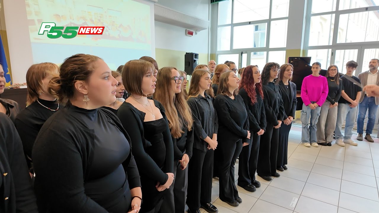 Varese - Liceo Manzoni, Inno d'Italia al Ministro Valditara