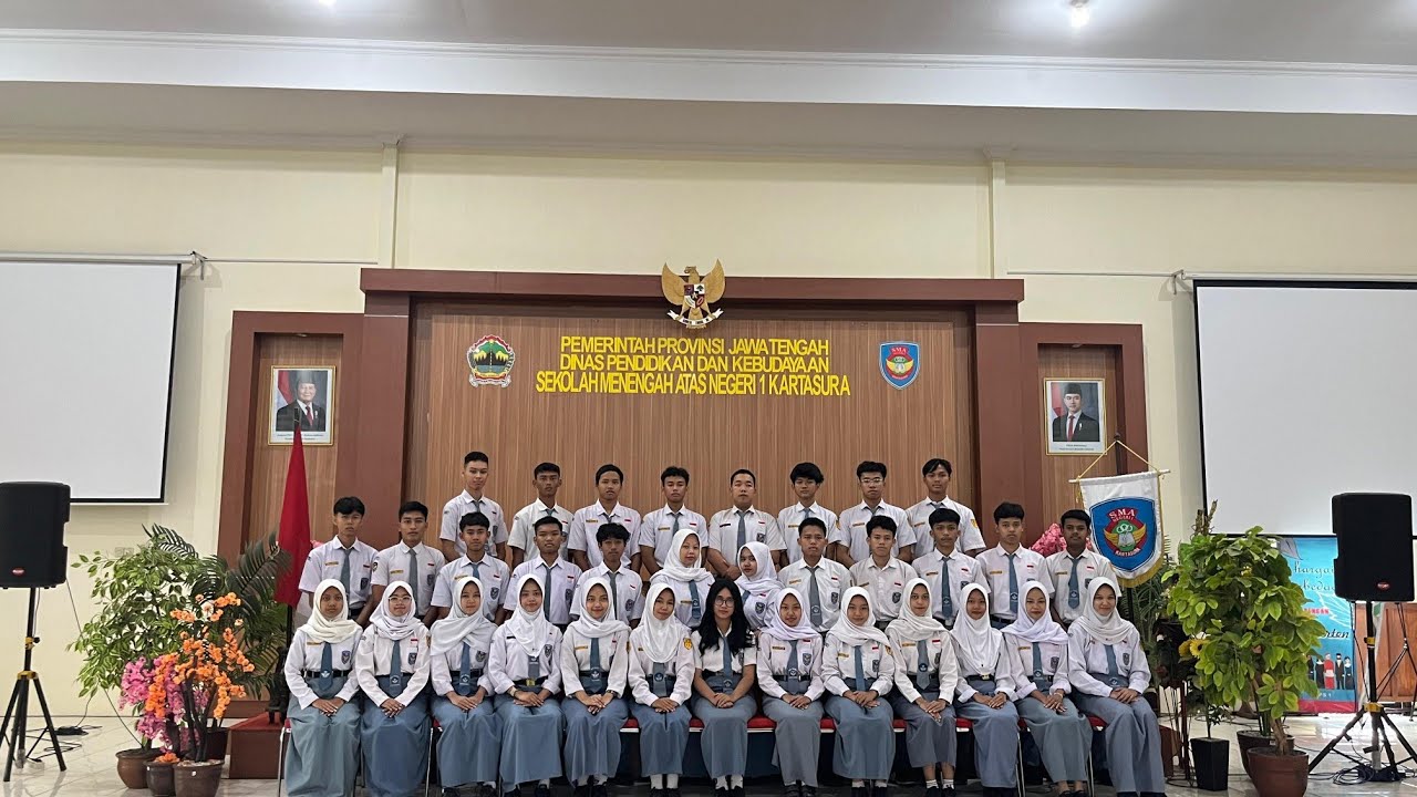 Tugas Bahasa jawa Tema Hasthalaku; Kelompok 3