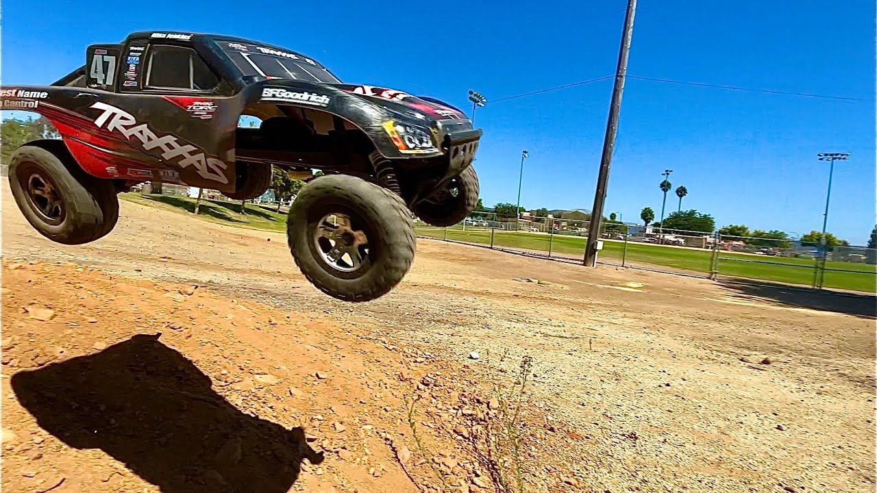 Testing Traxxas Most Popular RC Car - Slash 2wd