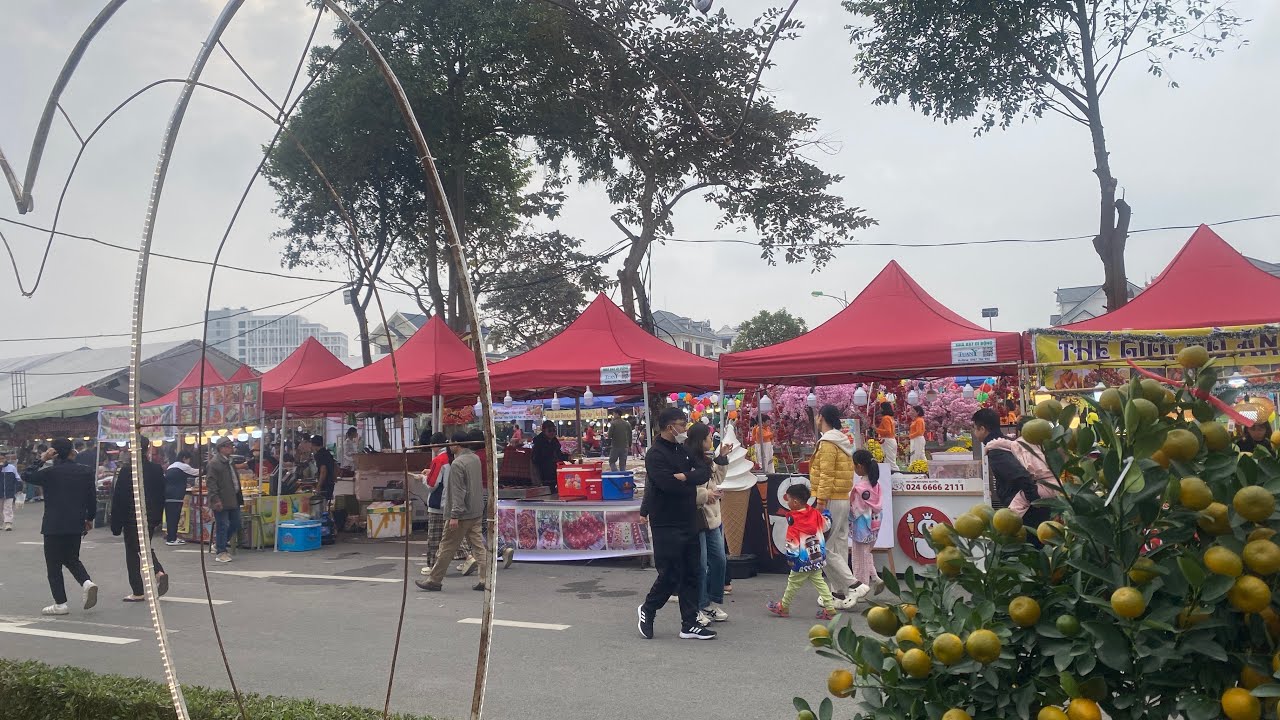 DẠO MỘT VÒNG PHỐ PHƯỜNG NGÀY CUỐI NĂM