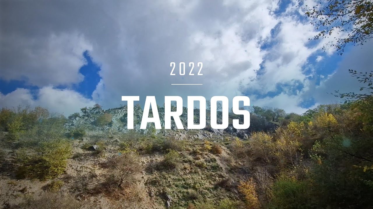 Kirándulás a Gerecsében. Hegyek között megbúvó falu, vándorút és a vörös kő lelőhelye - TARDOS