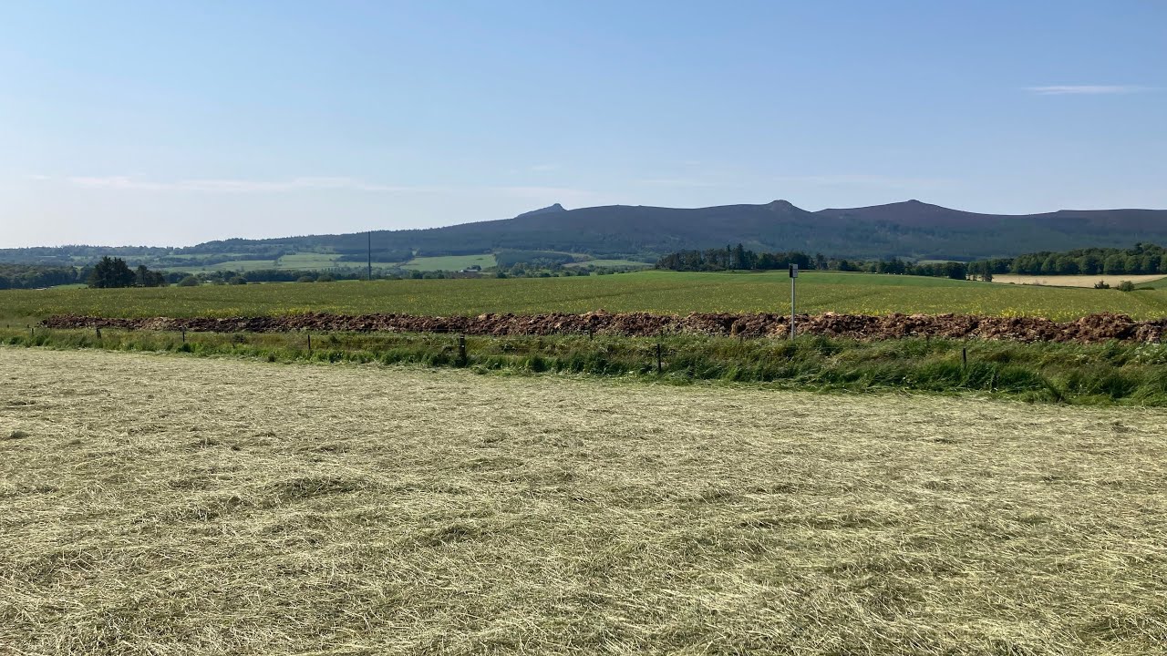 Making Haylage at Strathorn 2023
