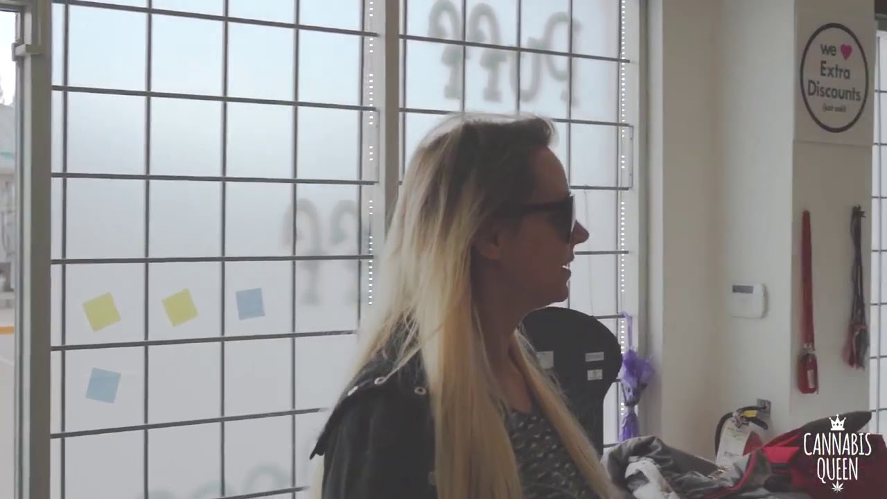 Smoke Shop Fun | Cannabis Queen visits a local smoke shop