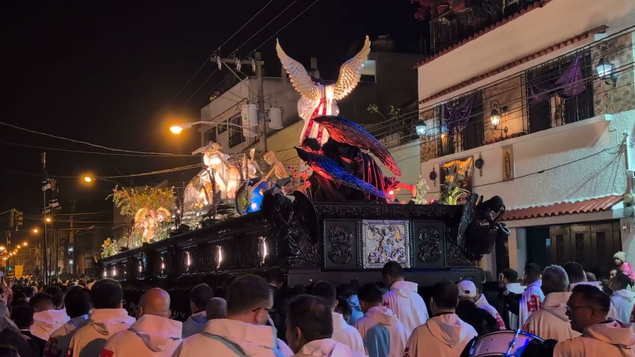 Paso del Señor Sepultado de la Recolección y Soledad Reina de la Humanidad, Viernes Santo 2025