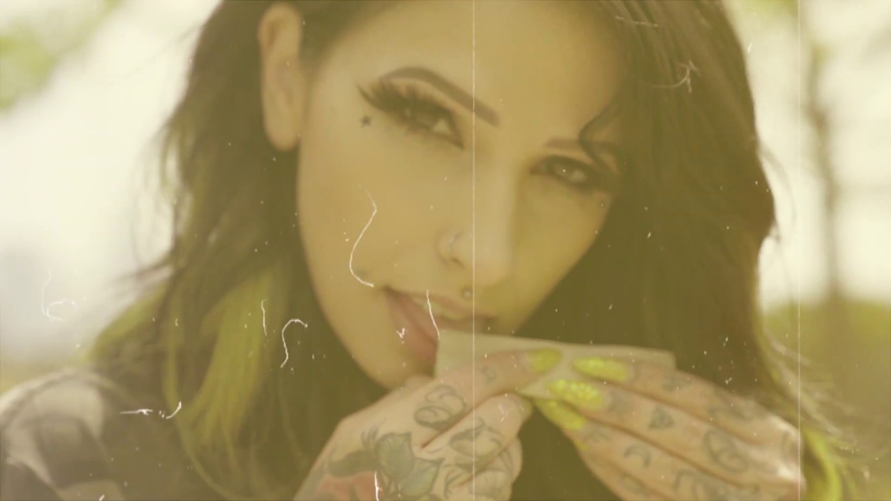 Angela Mazzanti Smoking the New 100% Organic CBD Flower Hemp Wraps