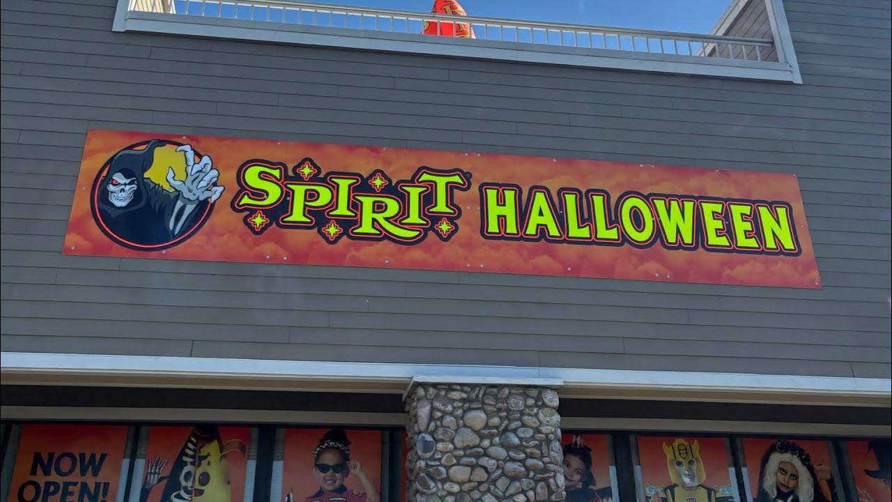 Spirit Halloween 2025 Carmel Mountain Store Tour 4K 60Fps 
