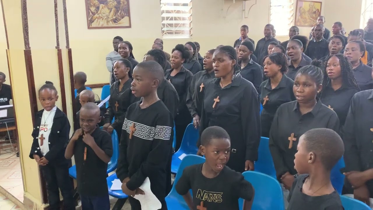 Agnus dei messe de l'Afrique by chorale Saint Michel Paroisse Saint Kizito/Goma 