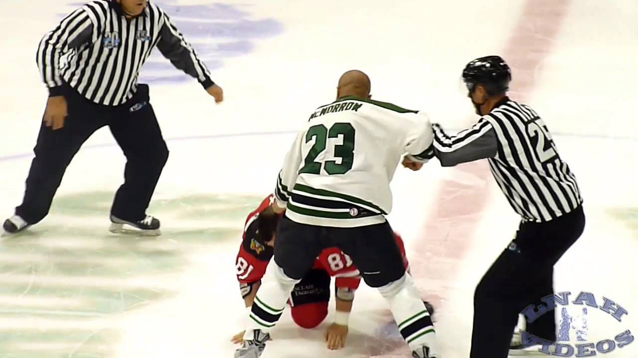 Hockey fight David Lacroix Eperviers de Sorel vs Sean McMorrow Marquis LNAH