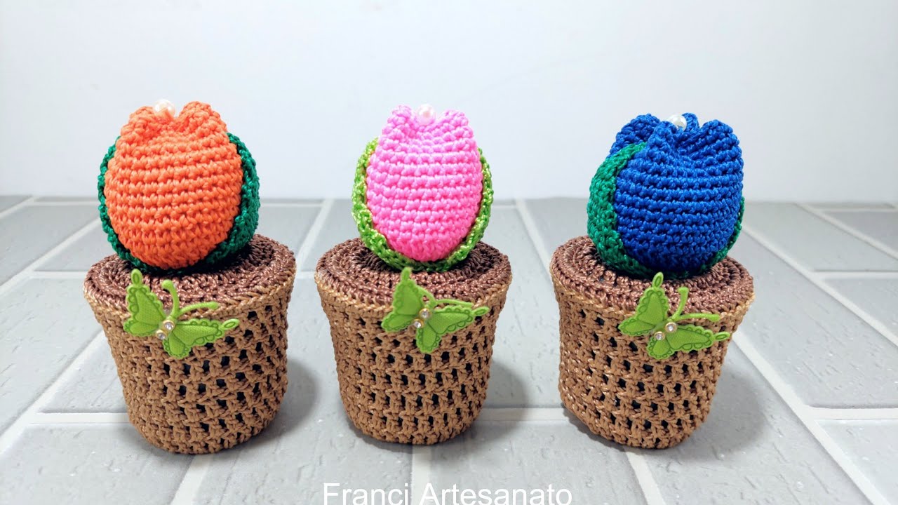 MINI VASO DE TULIPA DE CROCHÊ PARA DECORAÇÃO COM AROMA 😲😍 Olha que lindo 