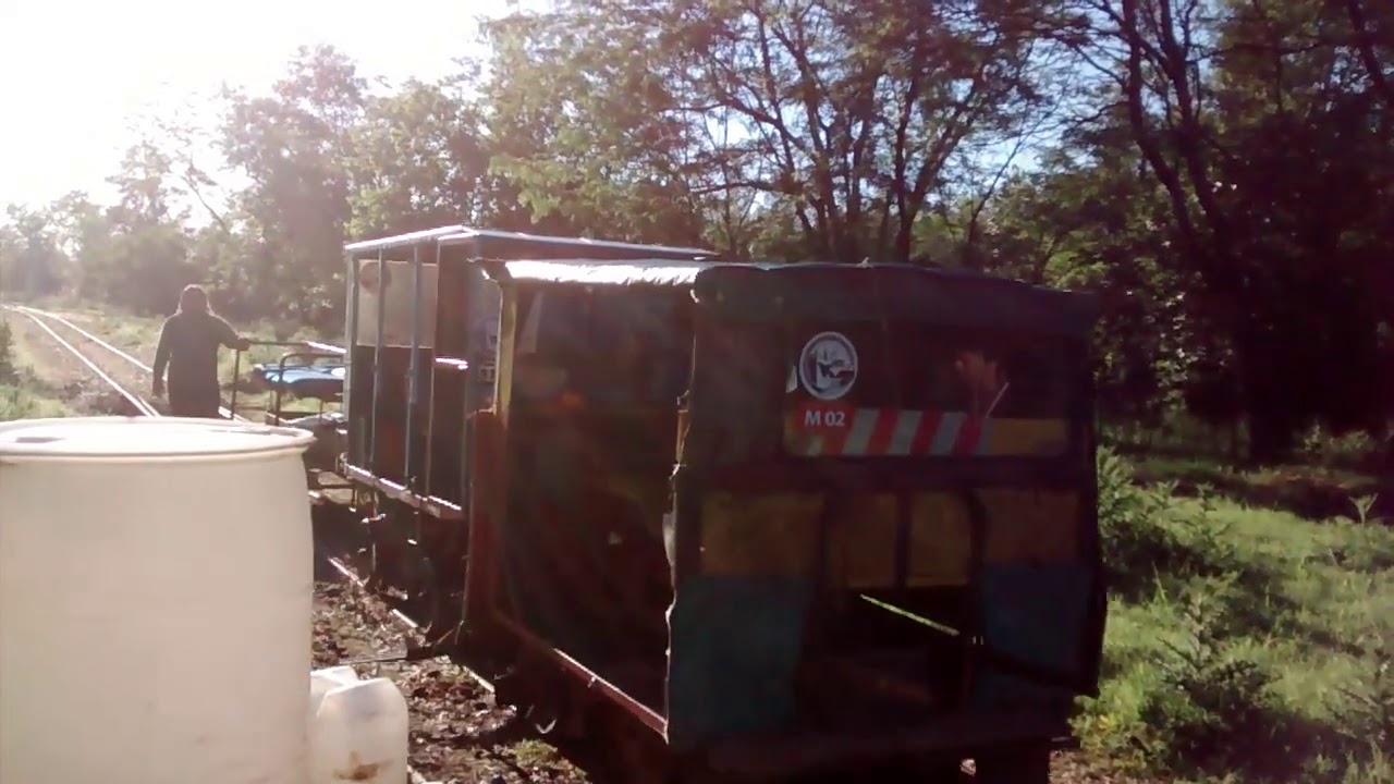 Zorras amigos del belgrano en alguna estacion del ramal G filmado en 2014