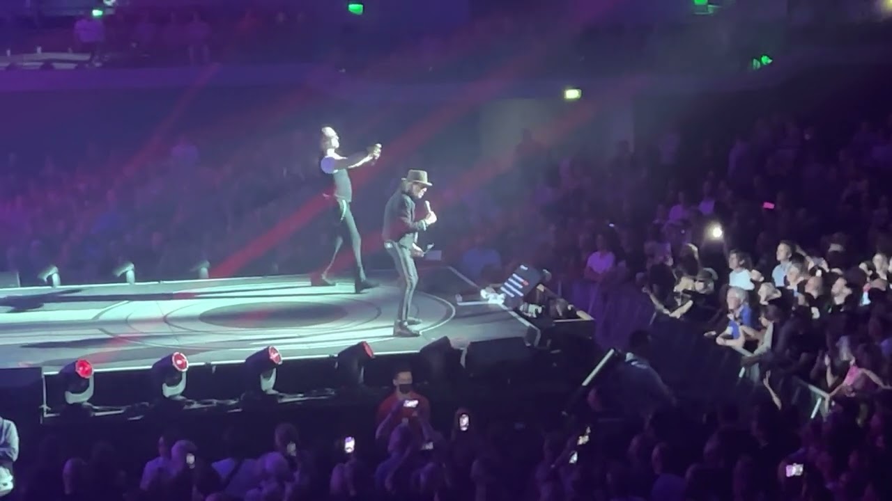 Udo Lindenberg - Udopium Live 2022 in Bremen am 03.06.22 - Cello