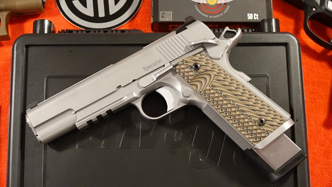 Dan Wesson Specialist 1911 Первый взгляд (модель с ржавым молотком)