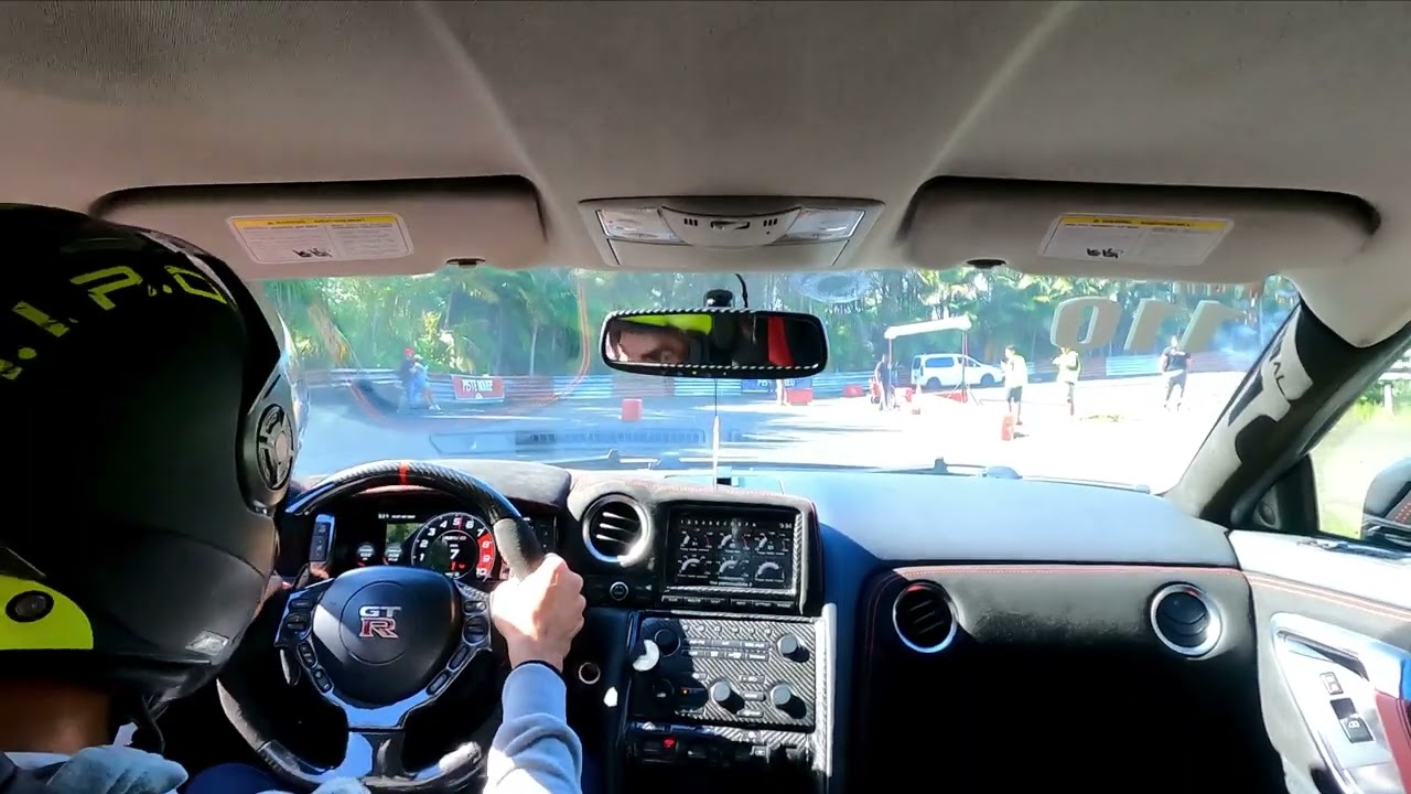 Nissan Gtr accélération #run200 au circuit felix Guichard  #Gsmotors #974  #dragracing #fast