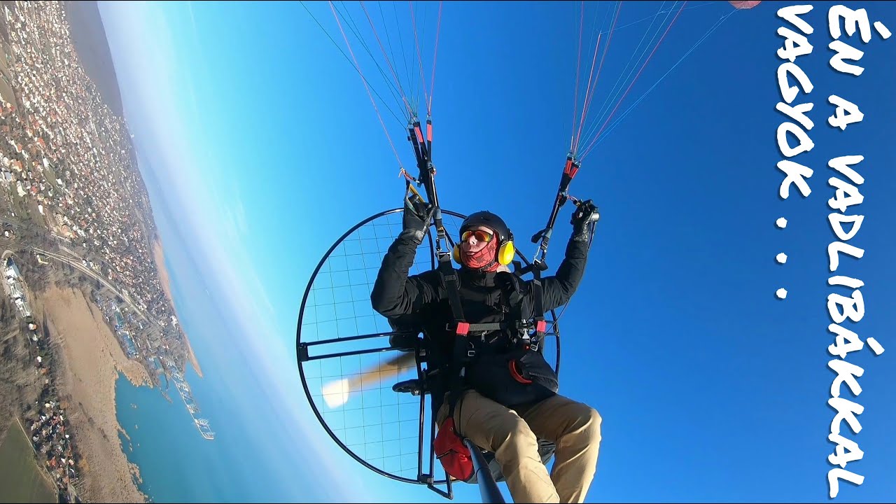 &Eacute;n a vadlib&aacute;kkal vagyok&hellip; | H&aacute;timotoros rep&uuml;l&eacute;s | PPG Sikl&oacute;ernyőz&eacute;s Balaton | Paragliding Hungary