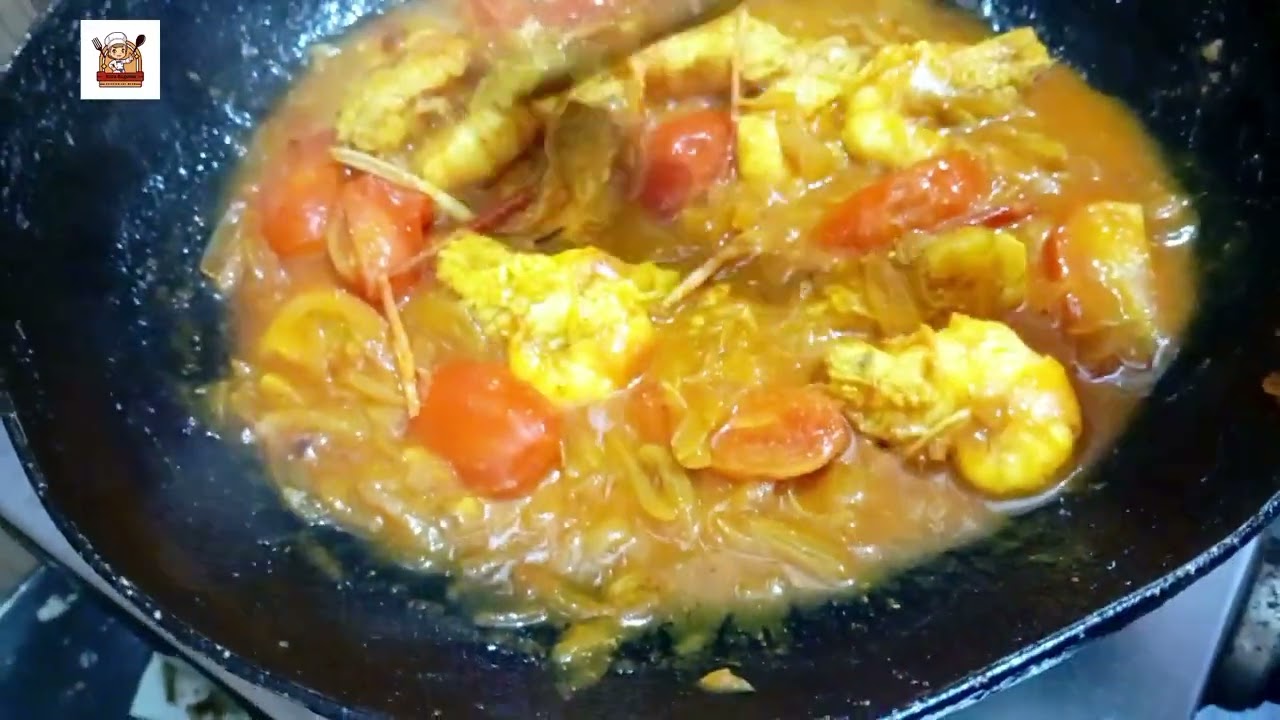 নানান রকমের পিঠা বানানো হয়েছে ☺️