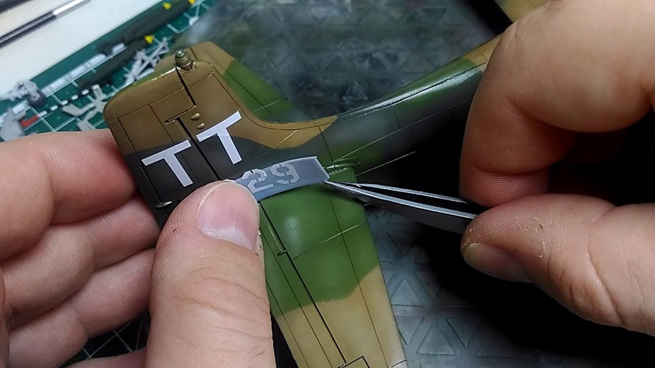 Tutorial how to make A1 J Skyraider USAF Tamiya 1/48 - Colorazione