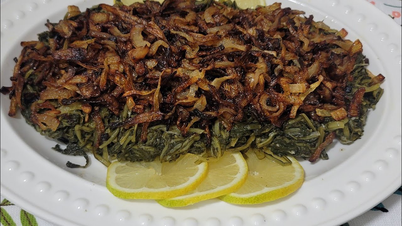 طريقة تحضير الهندبة مع الثوم والبصل Lebanese Dandelion (hindbeh) with caramelized onions recipe 