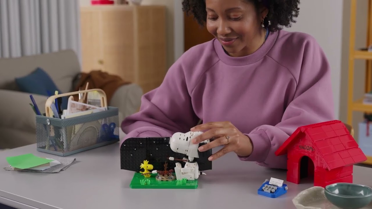 LEGO 21368 Peanuts: Snoopy's Hondenhok