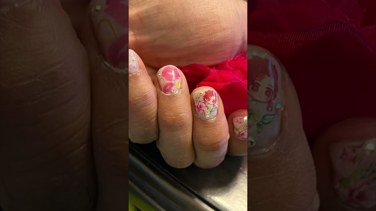 Learning how to do my nails #gelnails #otaku