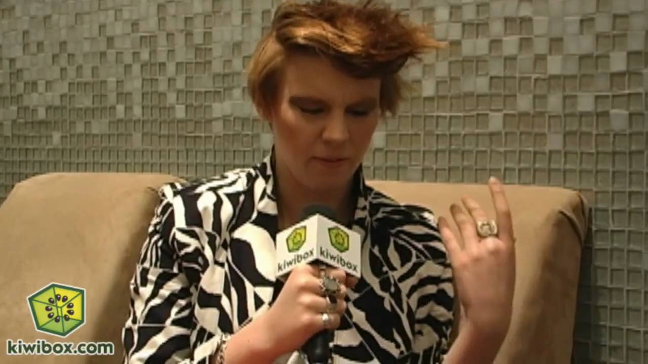 La Roux Interview with Kiwibox.com