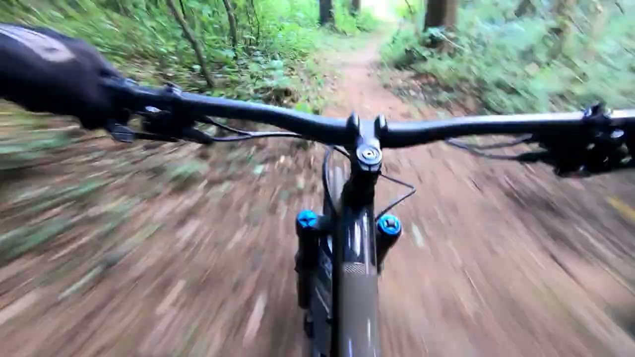 Hängende Kurven ||  Santa Cruz Hightower || Hometrail #18 || RAW