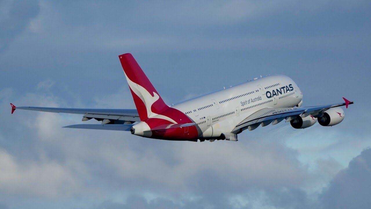 First evacuation flight for Australians leaves Israel