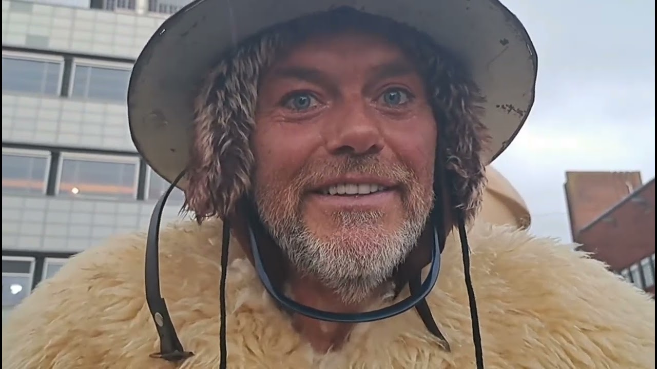 Rutger en de uitkeringstrekkers  loopt uit de hand op de markt