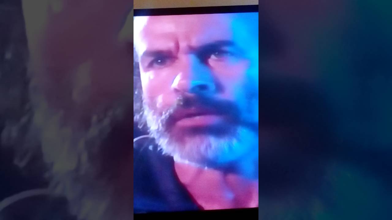 Diálogo entre tião galinha e padre lívio sobre os ianomâmis.