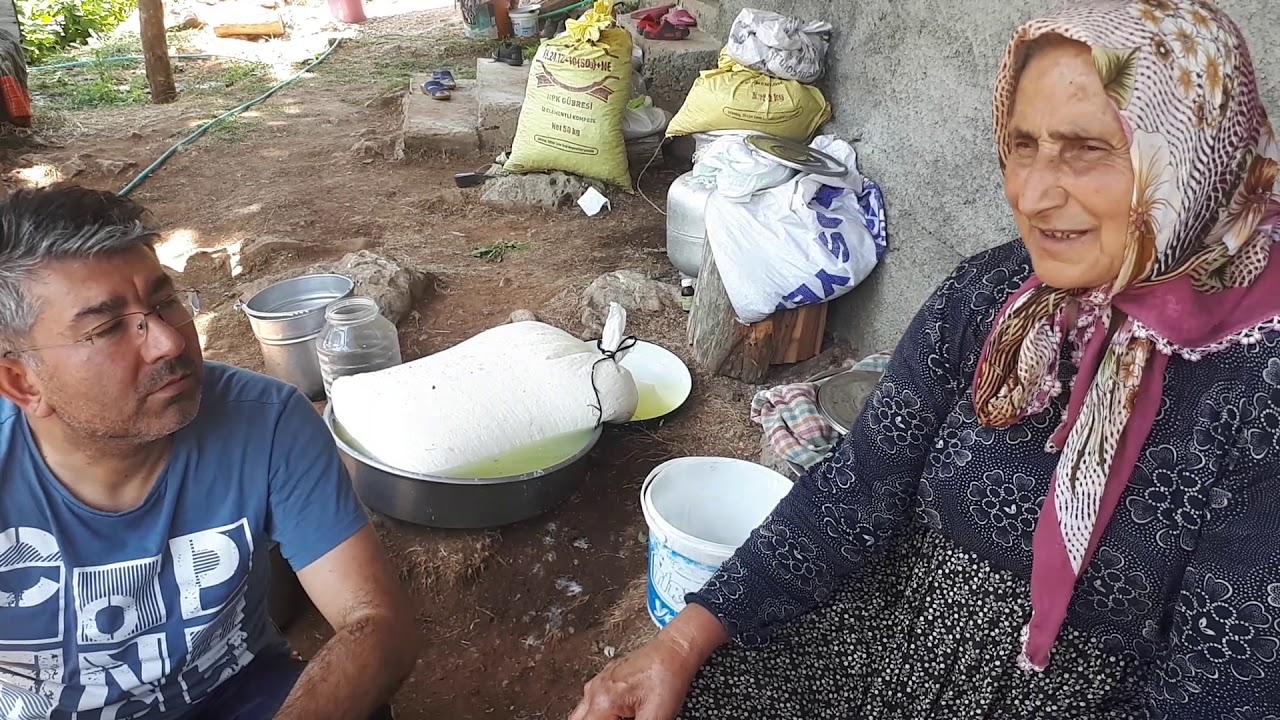 Yaylada Tereyağı Yapımı? Köy Yaşamı ve Geleneksel Lezzetler